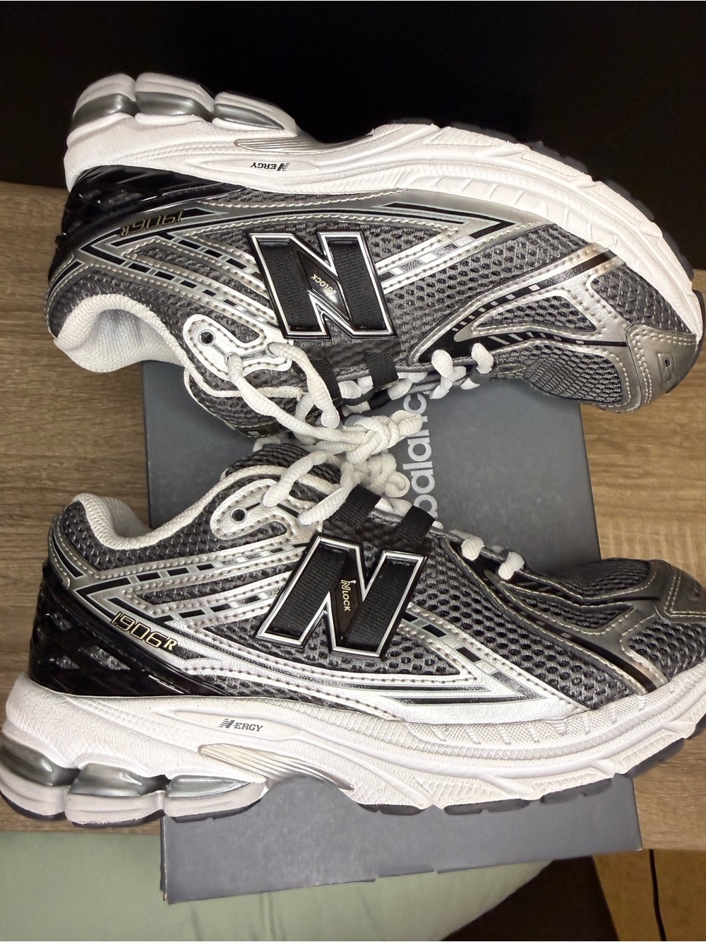 New Balance Kids' 1906 Sneakers Sz 5.5